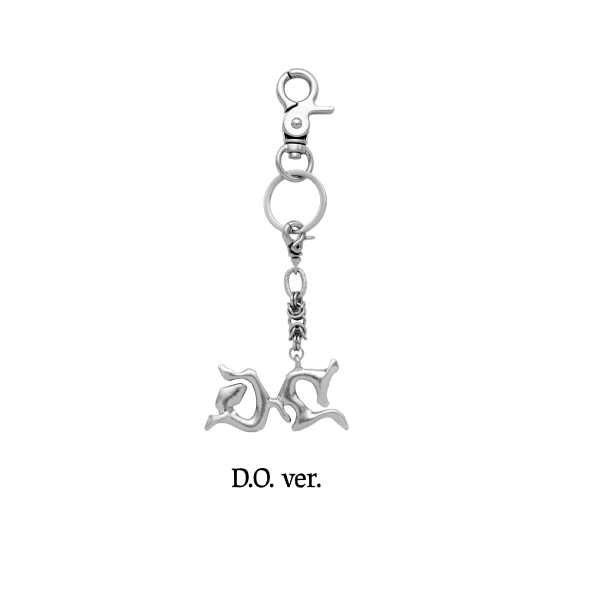 EXO Metal Charm Keyring 2026 EXO POP UP REVERXE THE WORLD Official MD DO Ver - main image