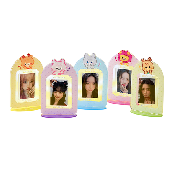 g-idle-minini-rotating-acrylic