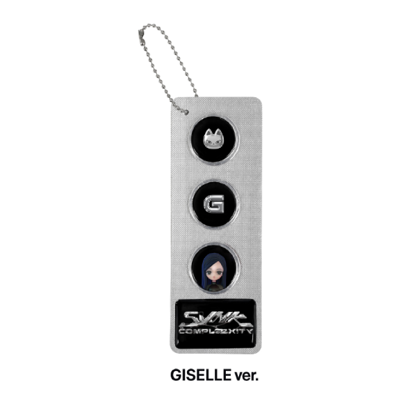 aespa Pin Button Set 2026 aespa Live Tour SYNK COMPLaeXITY Official MD GISELLE Ver - main image