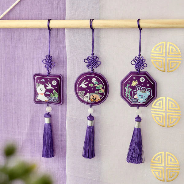 BT21 Premium K-Edition Embroidered Tassel Keyring - Main Image 3