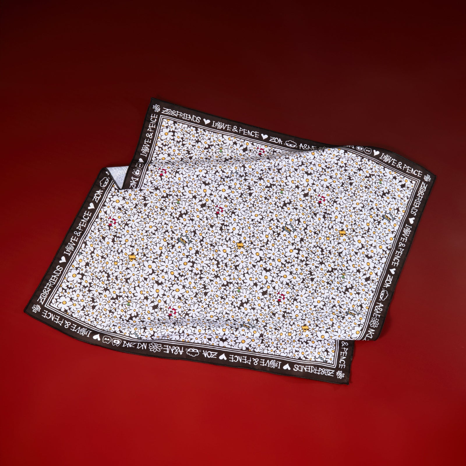 G-DRAGON ZOandFRIENDS Scarf ZOAful Days POP-UP - Main Image 1