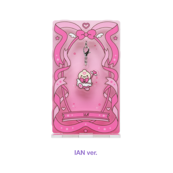 Hearts2Hearts Magical Acrylic Stand ICONIC HEART Official MD IAN Ver - main image