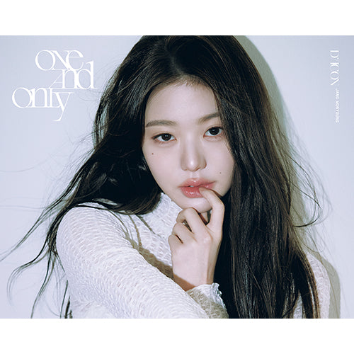 JANG WONYOUNG ONE AND ONLY DICON Issue N31  A-type - Main Image