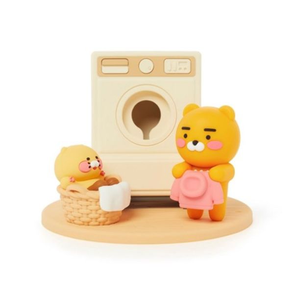 Kakao Friends Ryan & Choonsik Smart Watch Charging Stand - Laundry Main Image