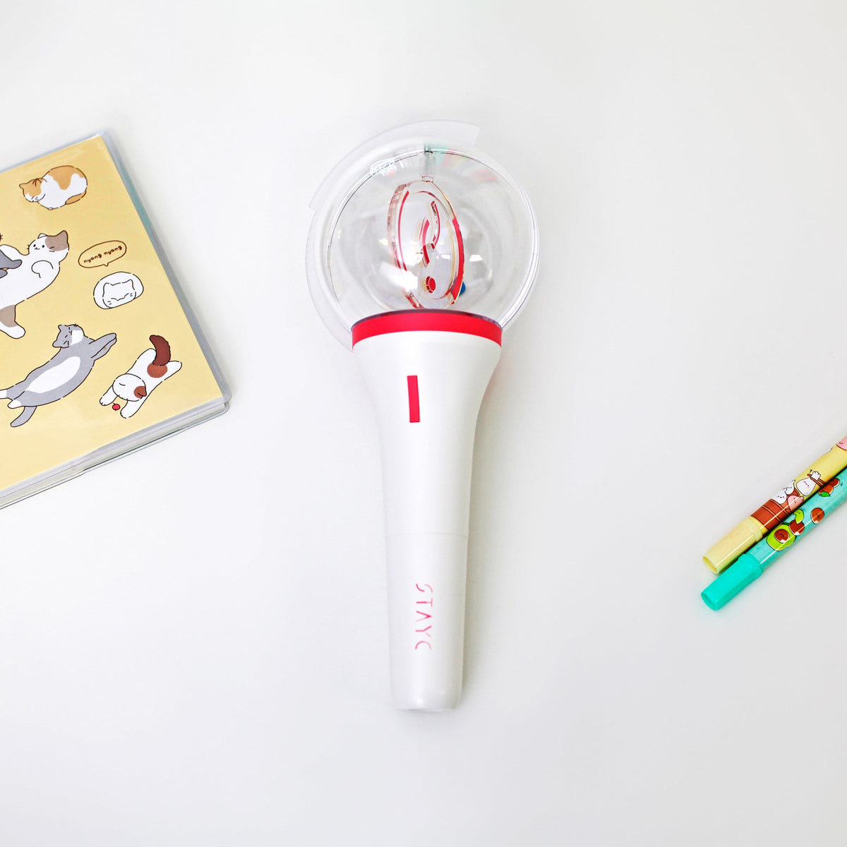 STAYC - Official Light Stick Main Image 4