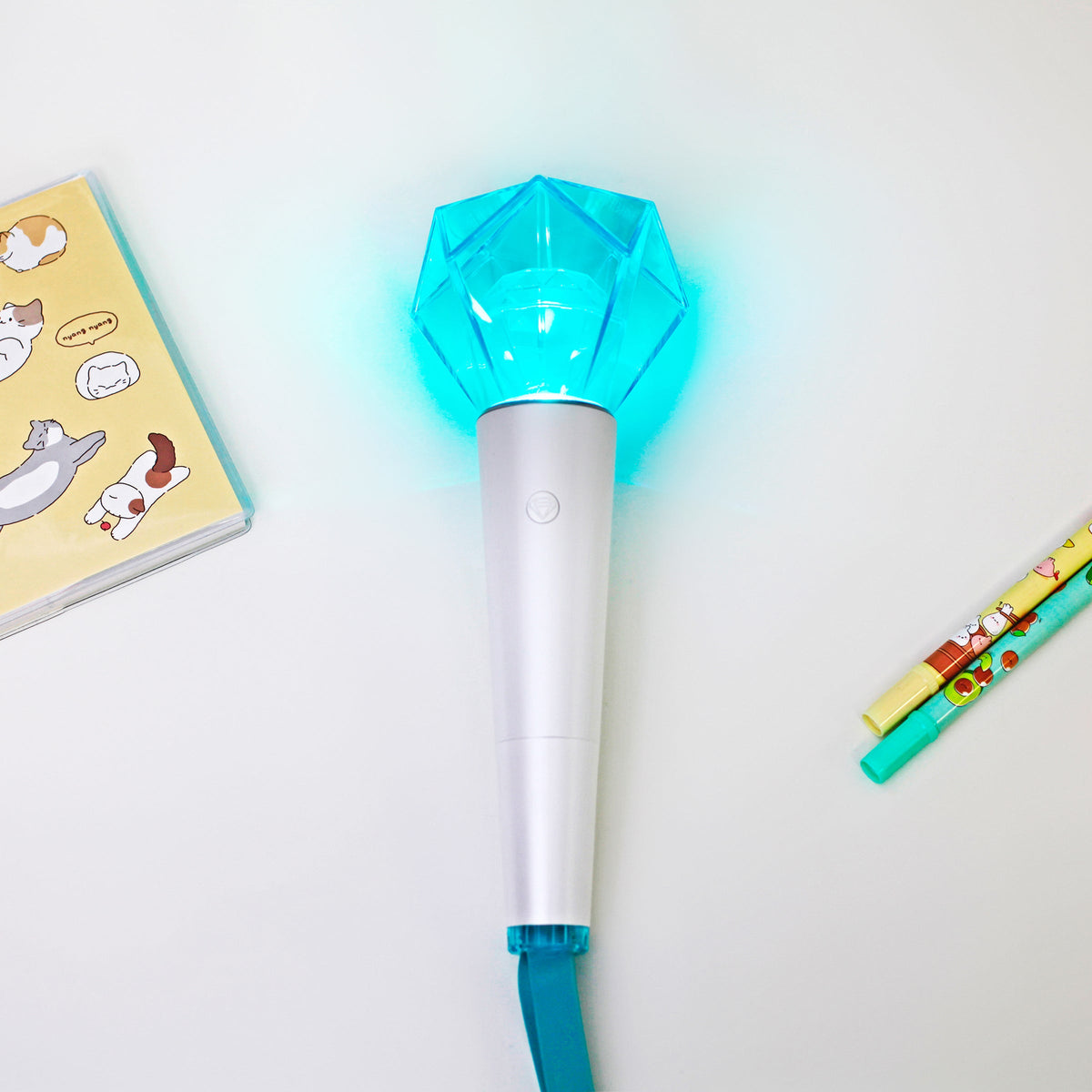 SHINee Official Light Stick Main Product Image - image 4