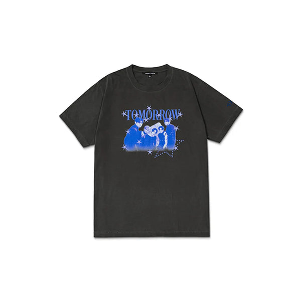 TOMORROWXTOGETHERトゥバトゥTXTユニフォームツアーTシャツ TXT - Photo S/S T-Shirt [WORLD TOUR 'ACT : TOMORROW' IN U.S.